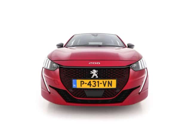 Peugeot e-208 (2022) thumbnail 3