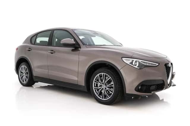 Alfa Romeo Stelvio (2018)