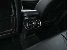Alfa Romeo Stelvio (2018) thumbnail 11