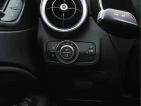 Alfa Romeo Stelvio (2018) thumbnail 23