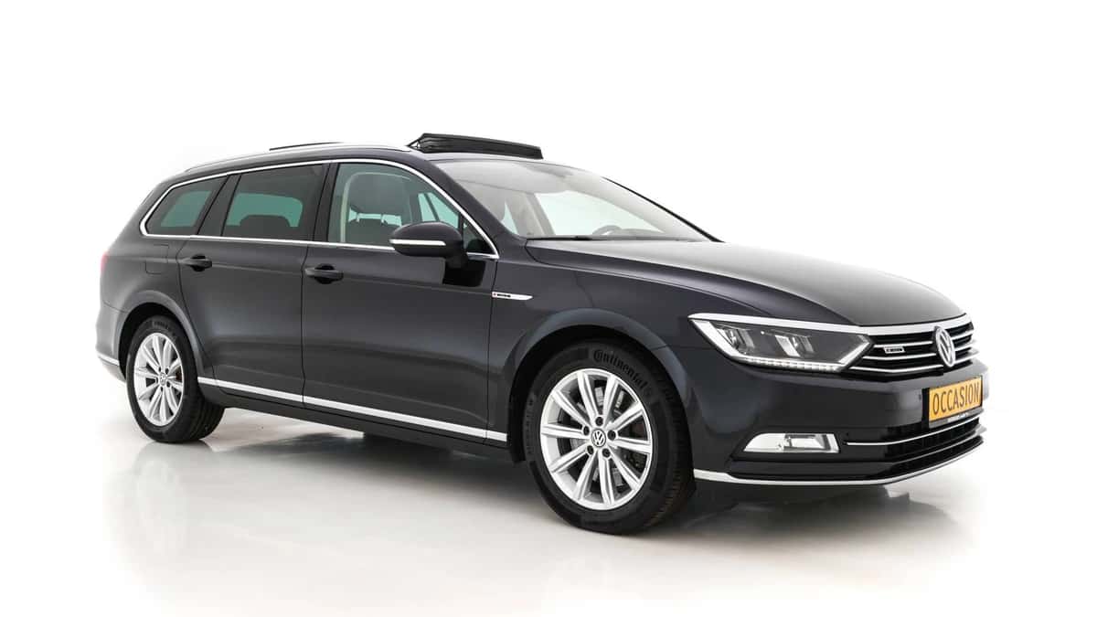 Volkswagen Passat (2017) — foto 1