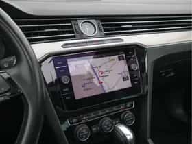 Volkswagen Passat (2017) thumbnail 16