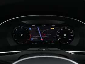 Volkswagen Passat (2017) thumbnail 20