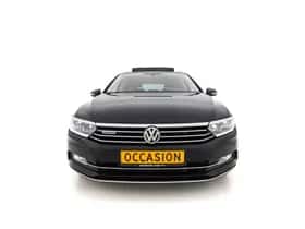 Volkswagen Passat (2017) thumbnail 3