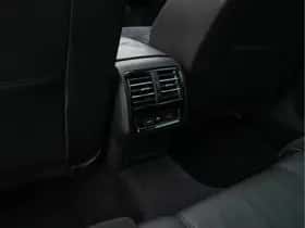 Volkswagen Passat (2017) thumbnail 26