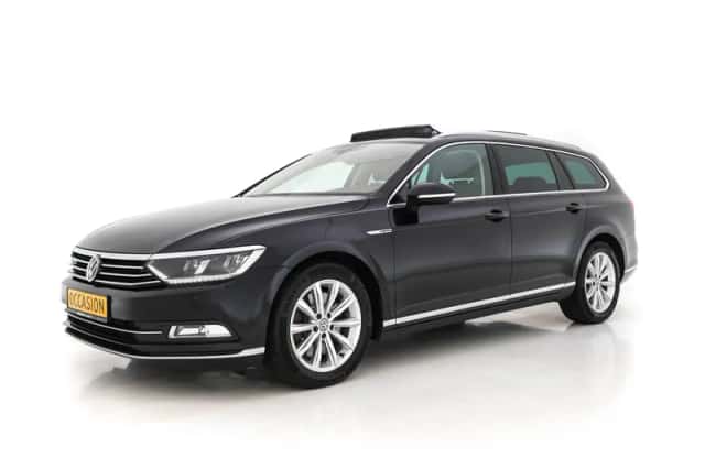 Volkswagen Passat (2017) thumbnail 4