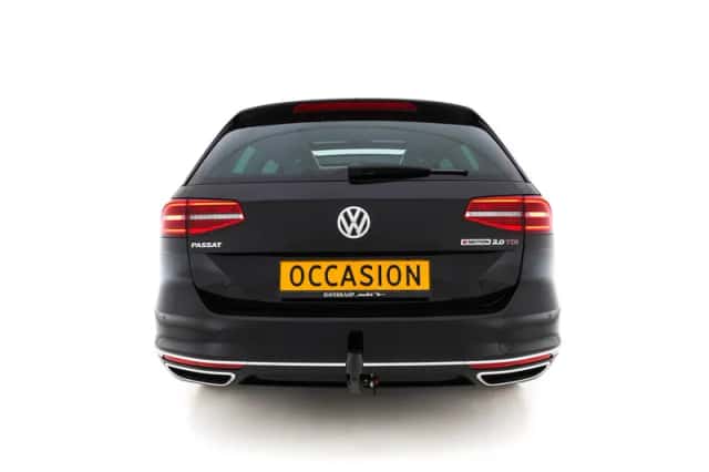 Volkswagen Passat (2017) thumbnail 6