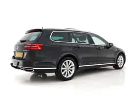 Volkswagen Passat (2017) thumbnail 7