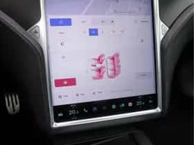 Tesla Model S (2016) thumbnail 17