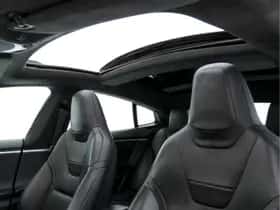 Tesla Model S (2016) thumbnail 24