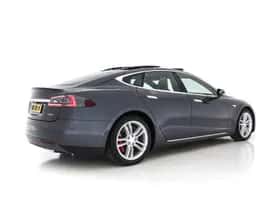 Tesla Model S (2016) thumbnail 7