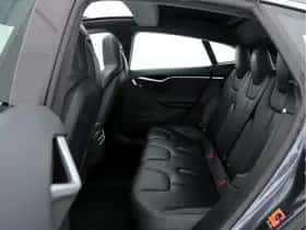 Tesla Model S (2016) thumbnail 10