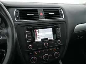 Volkswagen Jetta (2013) thumbnail 17
