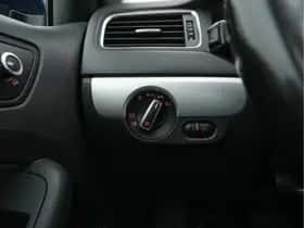 Volkswagen Jetta (2013) thumbnail 19