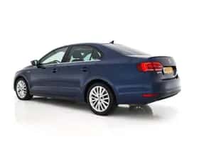 Volkswagen Jetta (2013) thumbnail 5
