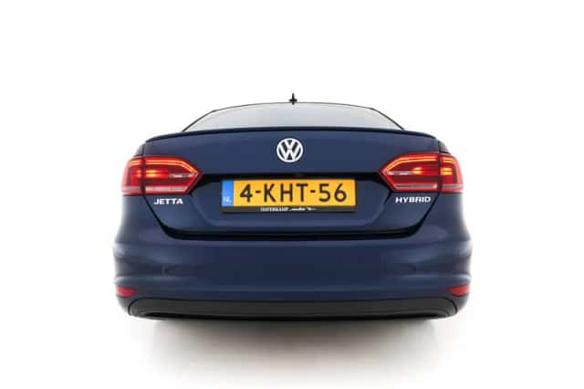 Volkswagen Jetta (2013) thumbnail 6