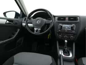 Volkswagen Jetta (2013) thumbnail 8