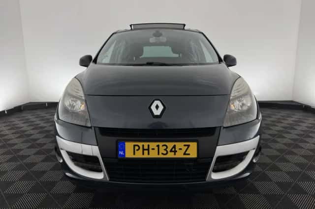 Renault Scénic (2011) thumbnail 3