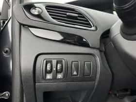 Renault Scénic (2011) thumbnail 23