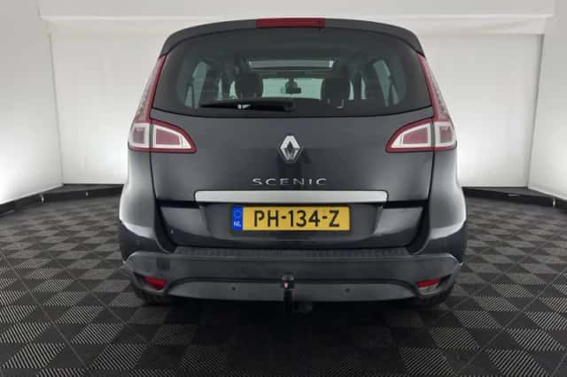 Renault Scénic (2011) thumbnail 6
