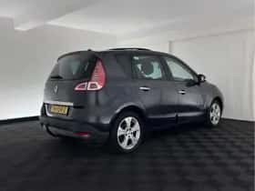 Renault Scénic (2011) thumbnail 7