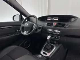 Renault Scénic (2011) thumbnail 9