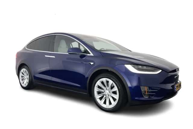 Tesla Model X (2017) thumbnail 1