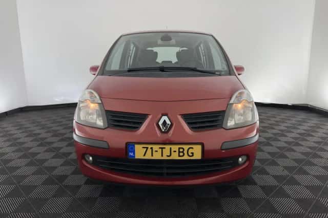 Renault Modus (2006) thumbnail 3