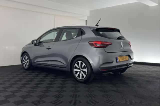 Renault Clio (2023) thumbnail 5