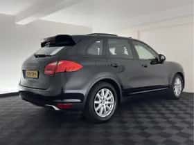 Porsche Cayenne (2013) thumbnail 7