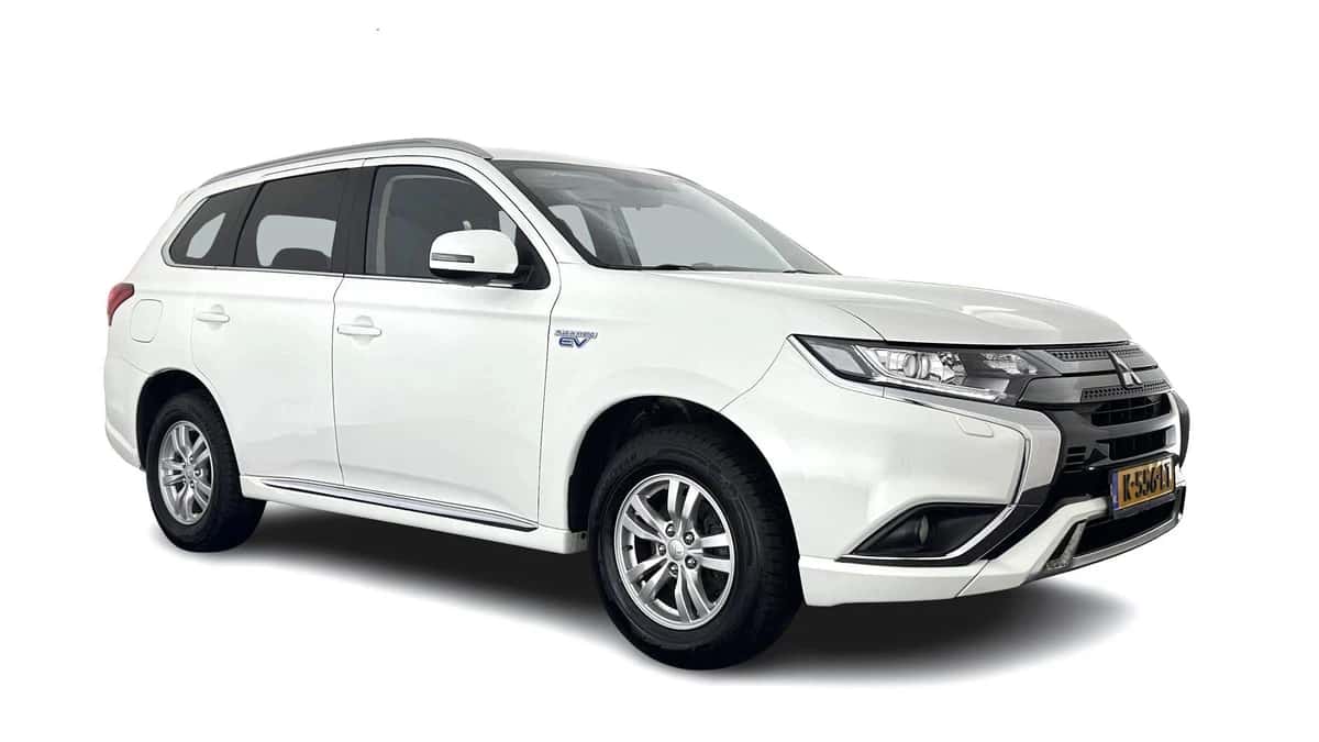 Mitsubishi Outlander (2021) — foto 1