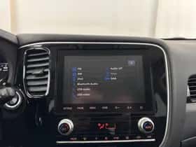 Mitsubishi Outlander (2021) thumbnail 15