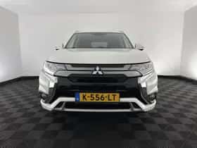 Mitsubishi Outlander (2021) thumbnail 3