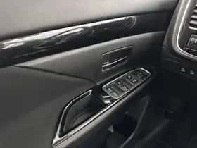 Mitsubishi Outlander (2021) thumbnail 22