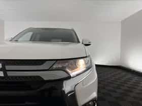 Mitsubishi Outlander (2021) thumbnail 25