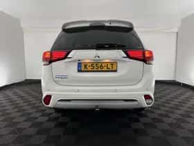 Mitsubishi Outlander (2021) thumbnail 6