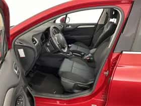 Citroën C4 (2014) thumbnail 10