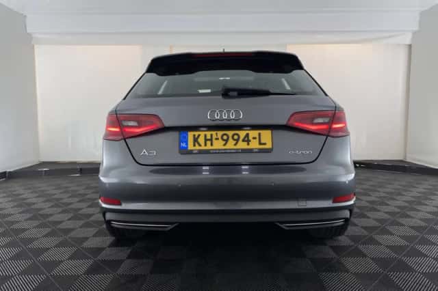 Audi A3 (2015) thumbnail 6