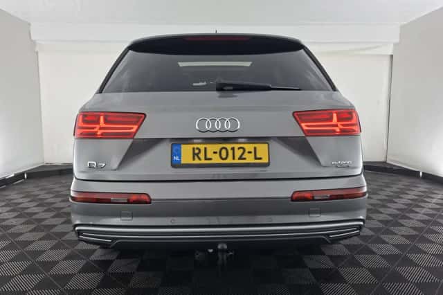 Audi Q7 (2016) thumbnail 5