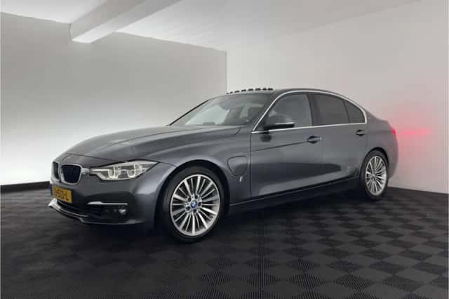 BMW 3-Serie (2018) thumbnail 4