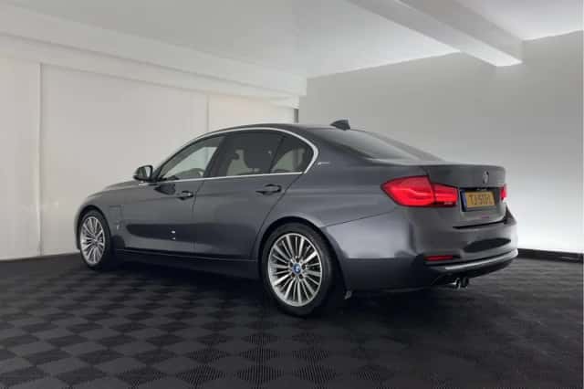 BMW 3-Serie (2018) thumbnail 5