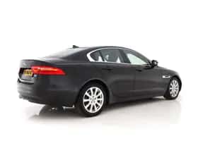 Jaguar XE thumbnail 7