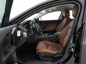 Jaguar XE thumbnail 9