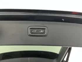 Volvo XC90 (2015) thumbnail 29