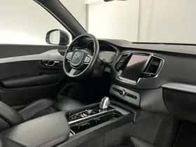 Volvo XC90 (2015) thumbnail 8