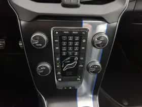 Volvo V40 (2015) thumbnail 15