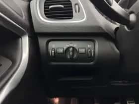Volvo V40 (2015) thumbnail 19