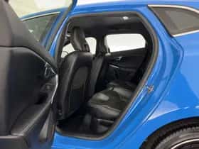 Volvo V40 (2015) thumbnail 10