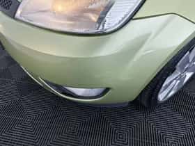 Ford Fiesta (2005) thumbnail 26