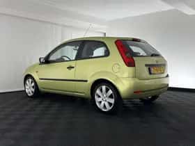 Ford Fiesta (2005) thumbnail 4